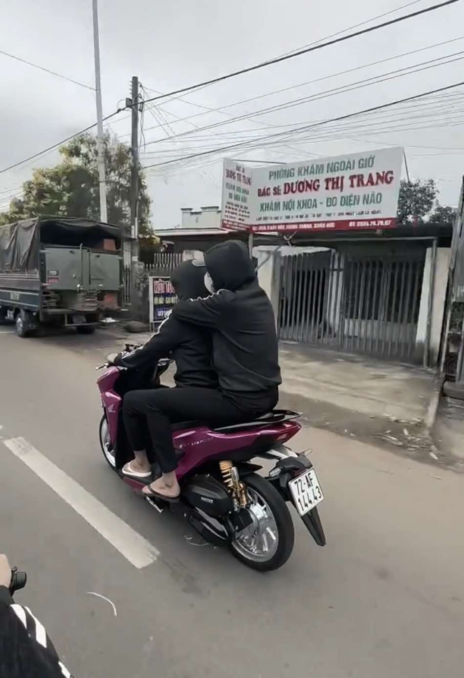 Khó khăn không bao giờ bỏ nhau ❗️