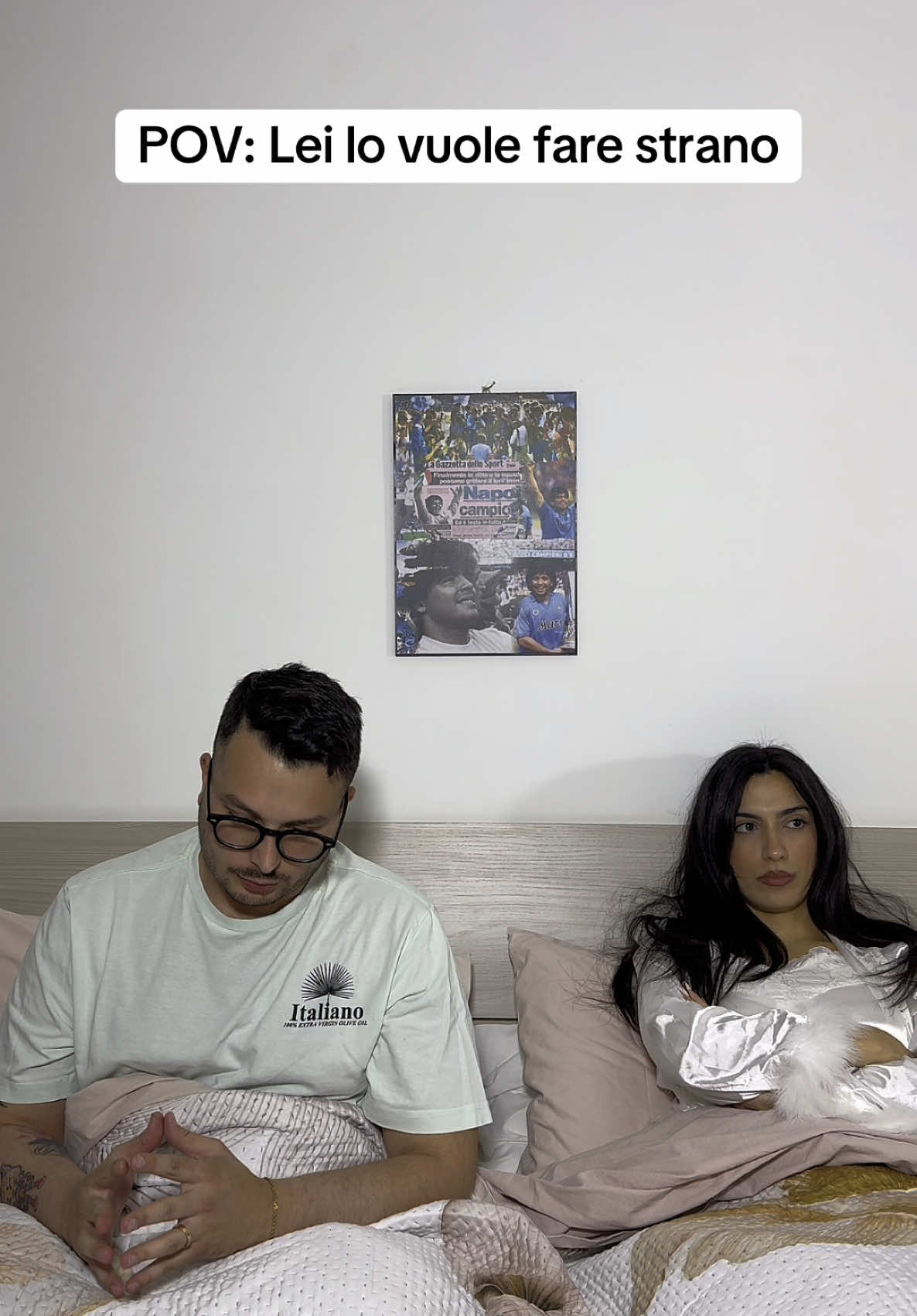 Lei lo vuole fare strano ma non so se sono io che non ho capito o lei che si è espressa male #videodicoppia #coppiadivertente #videodivertenti #maritoemoglie 