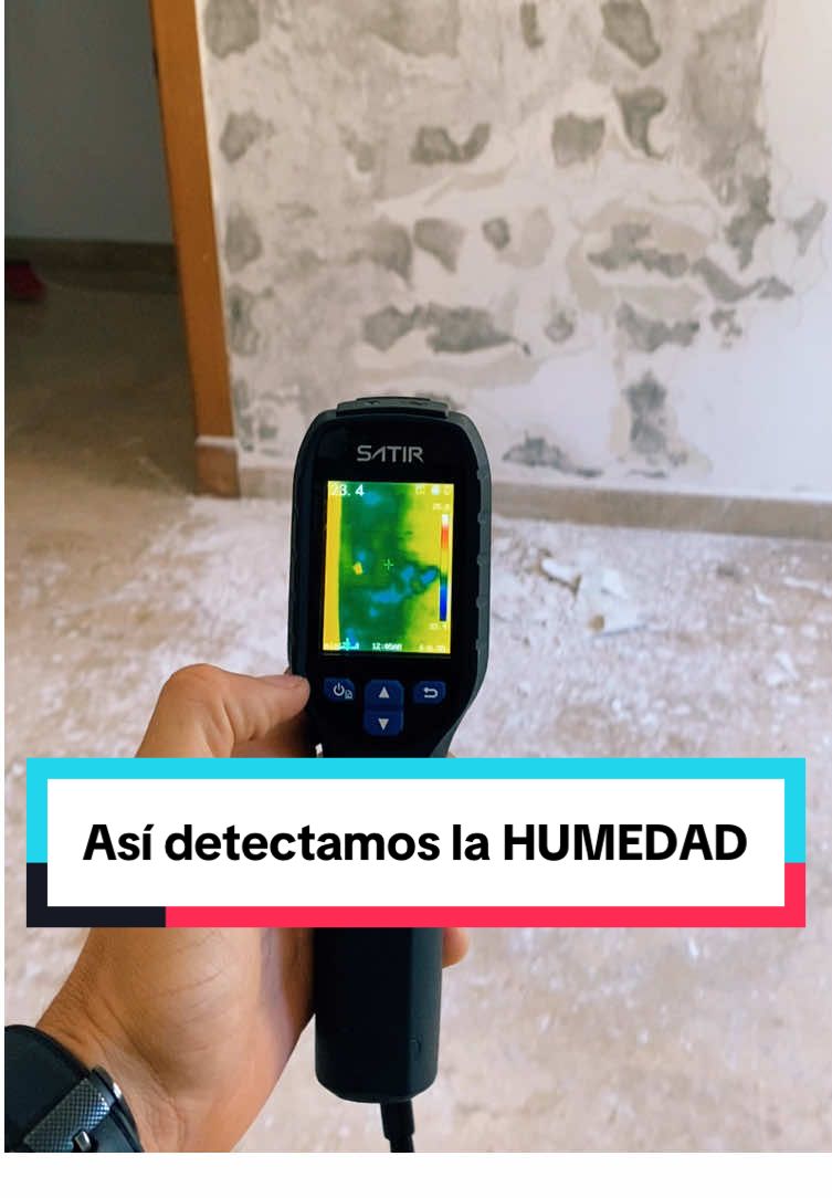 Así detectamos la humedad y la ruta de tu filtración. Con esta cámara térmica podemos ver lo que nuestros ojos no ven!! Te imaginas identificar de dónde viene tu filtración y evitar destruir media casa para solucionarlo??  #plomeria #filtraciones #humedad  #thermalcamera #impermeabilizacion #impermeabilizante #techos #hongos #LiveOutlandish