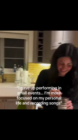 I KNOW it’s edited, but it is still funny, tho😜 #viral #marinadiamandis #MARINA #foryou #marinaandthediamonds #electraheart 