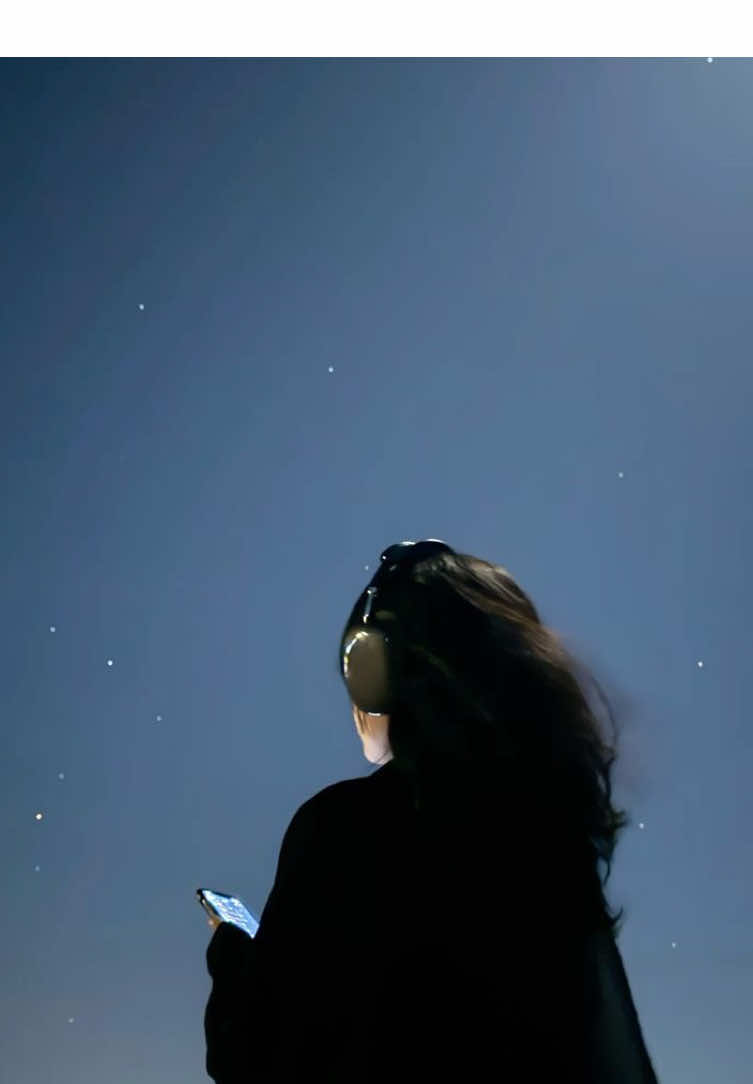 #ترجمه | مدري اذا كانت موجوده في 22 بس تعطي نفس الڤايب ، وانا احب ڤايب الاغاني القديمه / #2022 #fyp #foryou #viral #tiktok #lyrics #song 