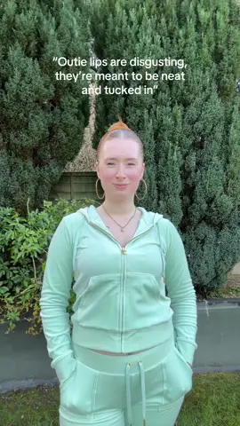 Unfortunately a lot of girls think this way 😭