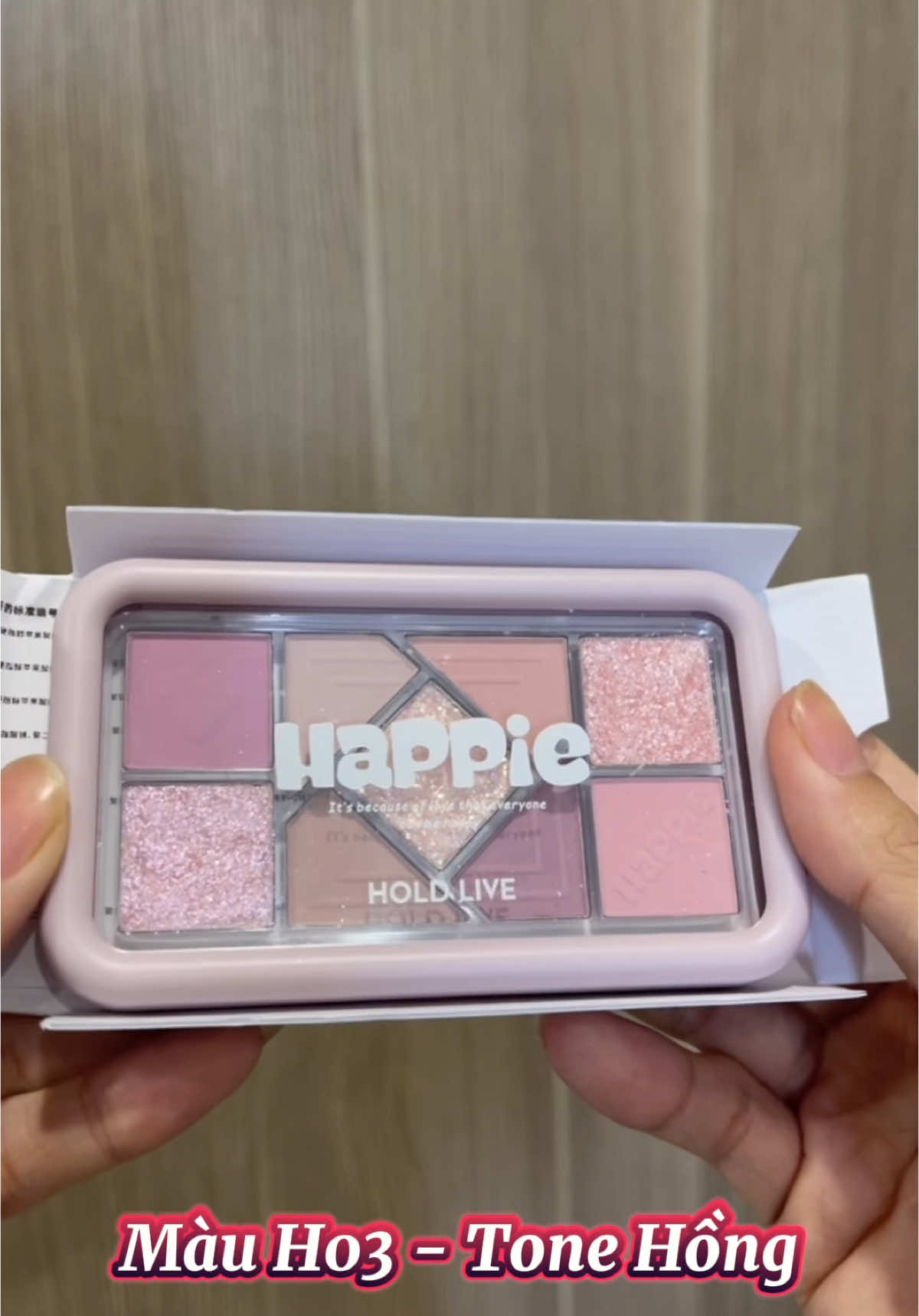 Bảng phấn mắt 9 ô Happie - Hold Live. phấn lên chuẩn màu, nhũ xinh, phấn mịn, mỏng nhẹ. #holdlive #happie #bangphanmat #phanmat #phanmatholdlive #holdliveeyeshadow #bangmat9o #phanmatnoidiatrung #reviewphanmat #viralvideo 