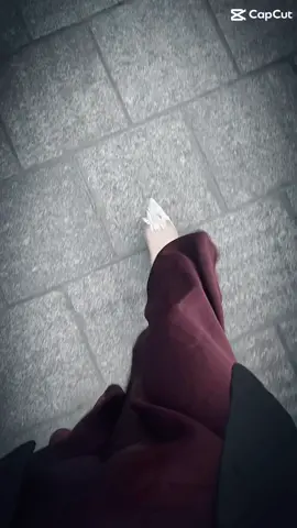 Trend đi bộ nè 😱. Nhưng giày hơi thấp, mai đổi đôi cao hơn 🤔 #viral #giaycaogot 