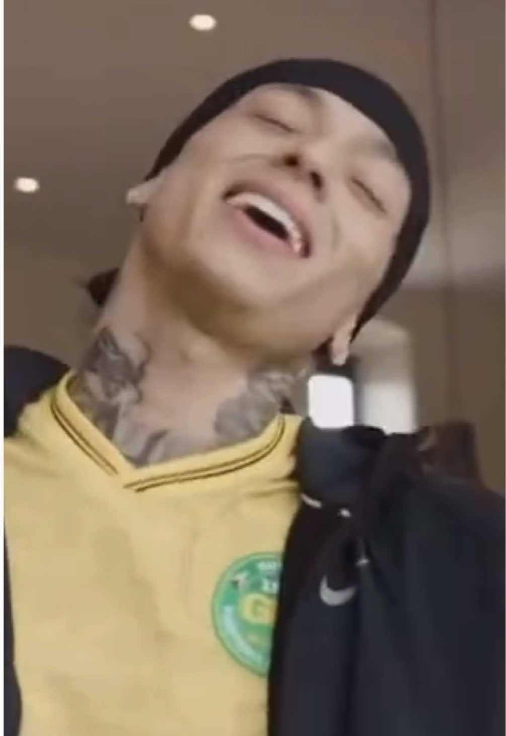 @CentralCee using his vlogs to flex his singing skills fr 😮‍💨 📹 : Central Cee #centralcee #billieeilish #centralceeedits #cench #cenchvids #centralceeedit #fyp #foryoupage #birdsofafeather 