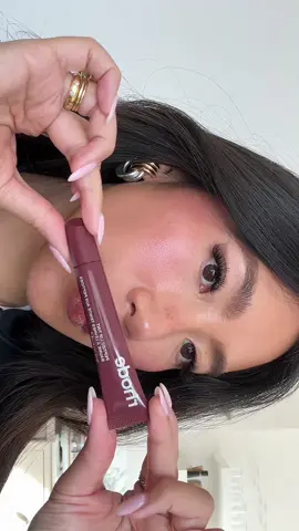 @rhode skin pbj is the perfect brownie berry lip tint 🍇🤎💋 #rhode #rhodeskin #liptint #pbj #newmakeup #lip #lips #peptideliptreatment 