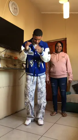 ❤️😅#fypシ #viralvideotiktok #dance 