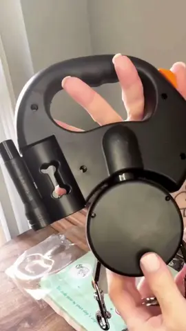 Why didn't I find this earlier 😭 #dualdogleash #retractabledogleash #doglovers #dogtok