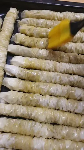 #بقلاوه_بالفستق #الطعم_خرافي #شغلي_وأفتخر #برمه_فستق_حلبي #عراقيه❤وافتخر😌✌🇮🇶 #تصميم_فيديوهات #فلوقات_تيك_توك #حلويات #عمه_راح_اروح_السوك_تريدين_بقلاوه #بقلاوه_طيبه😅😂 #🥰🥰🥰🥰🥰 #