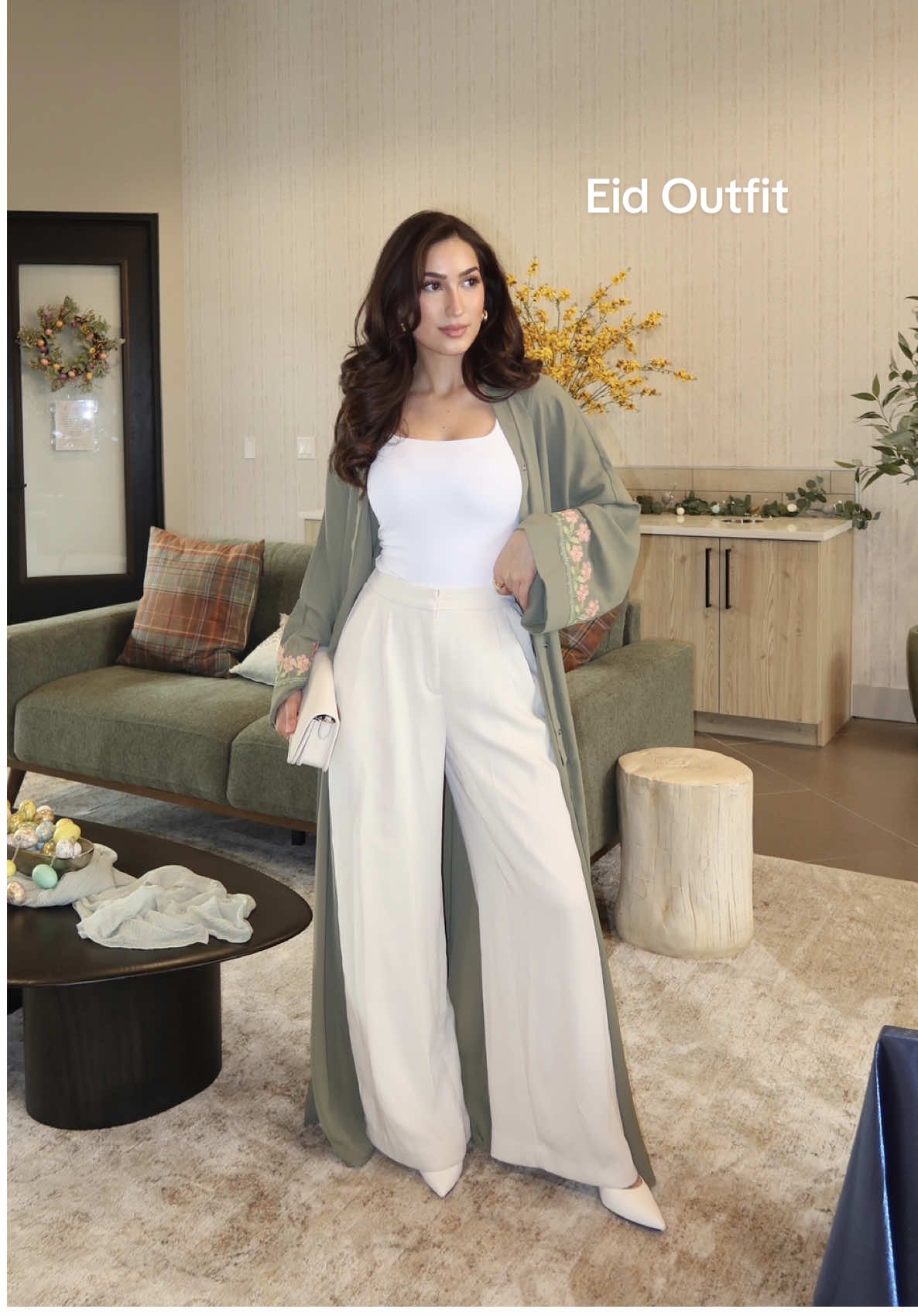 Eid Outfit 💚 Abaya @FERADJE  Pants/Top @Express  Purse @Coach  Heels @Amazon  #outfit #OOTD #outfitideas #outfitinspo #fyp #styleinspo #chicoutfit #modestfashion #modestfashion #elegantoutfit #modestoutfit #abaya #classyoutfit 