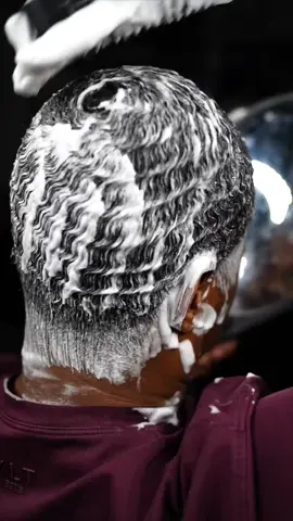 360 Jeezy at his prime, bro is in a different kind of dimension #washandstyle #waves_bydellis #wavecheck #360waves #wavyhair #wavestoturial 