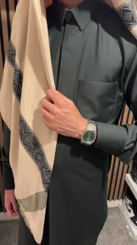 Qatari thobe in the nicest green colour ever. Naturally matching with the watch and shemagh of course. Allahuma barik @Al Libas Al Kuwaiti  #eidmubarak #eid #eidoutfit #jubbah #thobe #kuwait #qatari #qatar #shemagh #watch #reef 