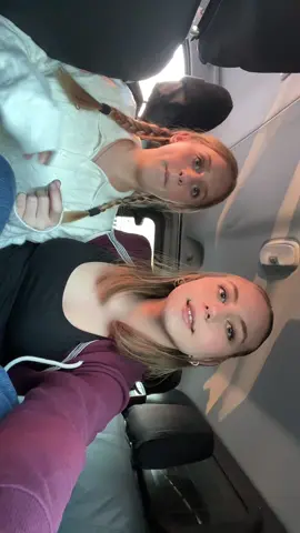 Going theatre 😝 #brunomars #handdance #dance #car #lipsync #fyp #fy #viral #govviral #foryoupage #foyou 