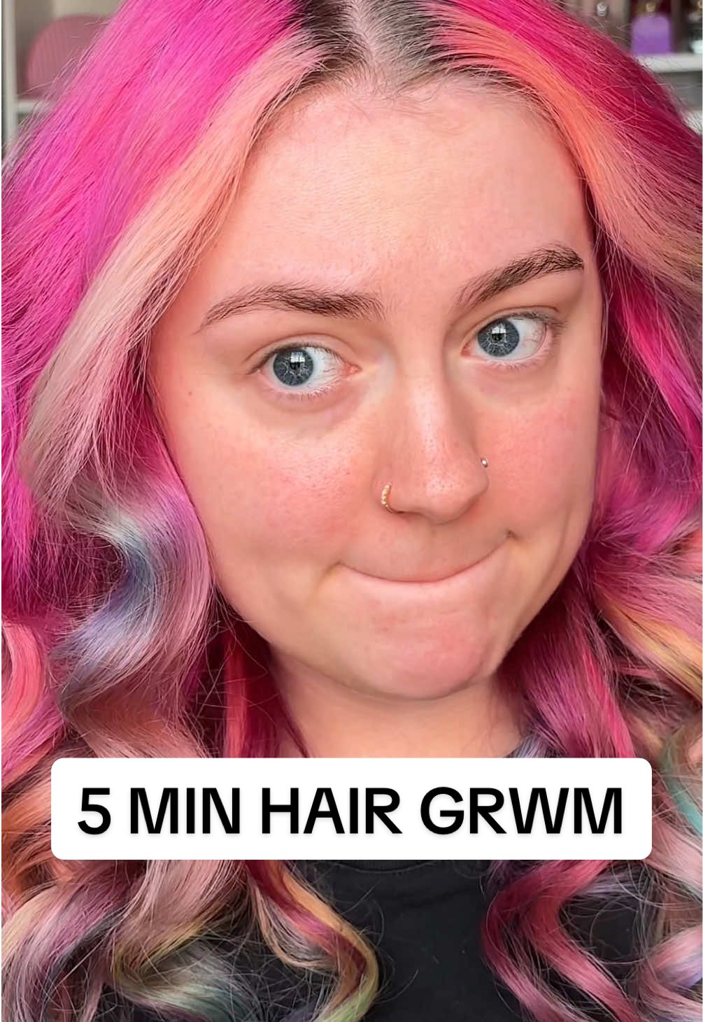 As a former natural curly girl😗having my hair done in 5 min👀.. impossible LOL😵‍💫🤣 Heatless curls + extensions combo has changed my entire hair routine🥹 Products Used: - @amika superfruit star oil - @Fable & Mane oil #hairoil #hairgrwm #grwmroutine #heatlesscurls #heatlesshair #colorfulhair 