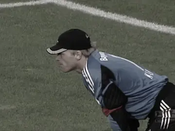 منو يعرف اسم الحارس 🧐. #اوليفر_كان #حارس_مرمى #fyp #foryou #foryoupage #relatable #respect  #الهم_صلي_على_محمد_وأل_محمد #الشعب_الصيني_ماله_حل😂😂 #تصميم_فيديوهات🎶🎤🎬 