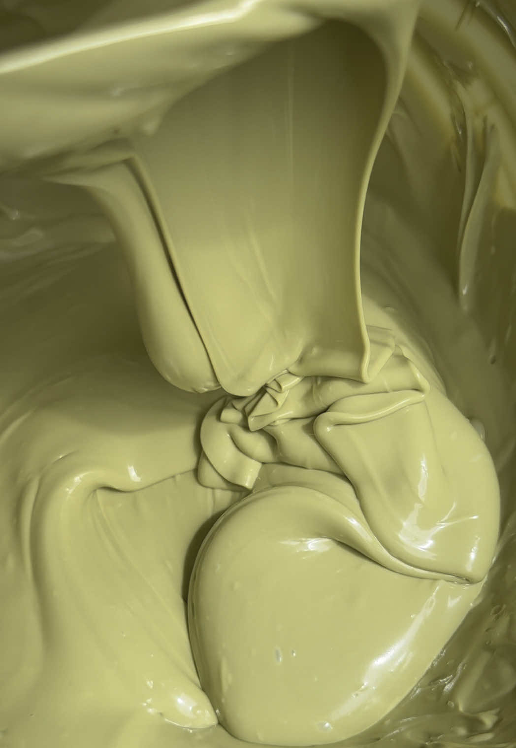 Nada como uma calda de pistache cremosa para elevar seu gelato a outro nível! #pistache #pistachio #gelato #vicenza 