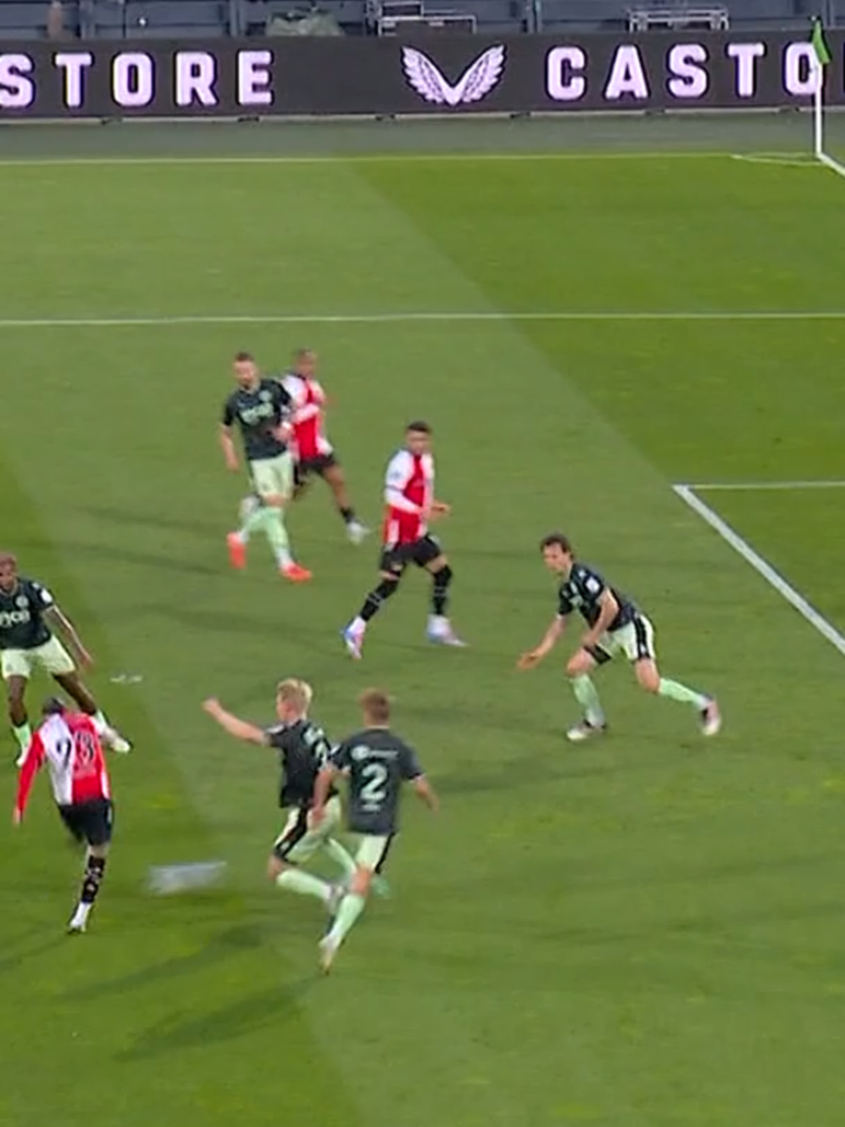 Anis Hadj Moussa bezorgt Feyenoord een vroege voorsprong ⚡️ #feyenoord #groningen #hadjmoussa