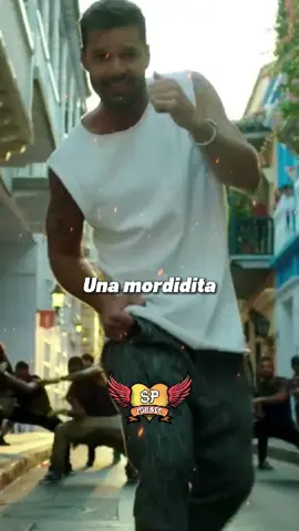 Una Mordidita... 🎵🔥😘 #poplatino #latinpop #músicaenespañol #Rickymartin #unamordidita #ritmoslatinos
