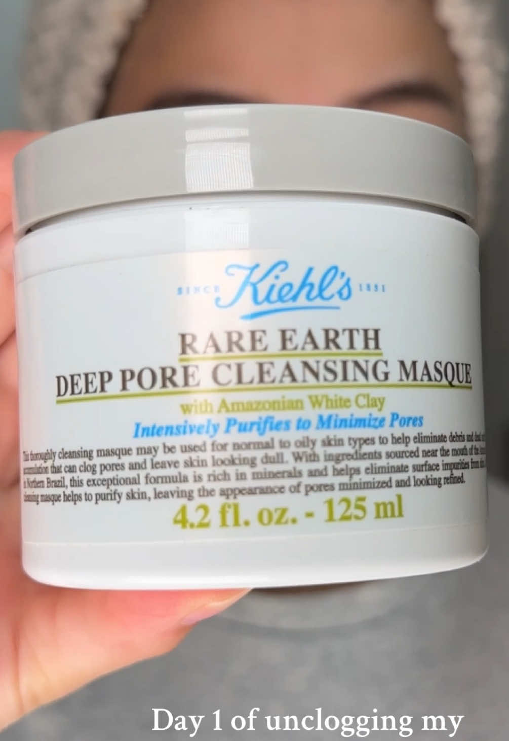 Day 1: Using the @Kiehl's Since 1851 Rare Earth mask to unclog my pores #pores #facialmask #poreminimizer #porecare #glassskin #skincare  