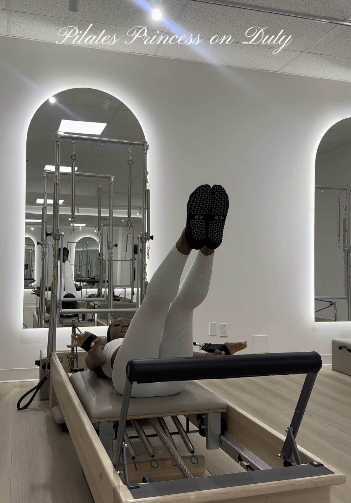 Amazing class at @Pilatika Pilates in Laval with Florence🤗 #montrealcontentcreator #pilatesprincess #pilatikapilates #laval #montrealtiktok #pilatesgrwm #pilatika
