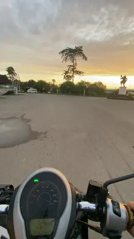 Mulailah bersyukur dalam segala hal Tuhan menempatkan mu di suatu tempat pasti ada tujuan