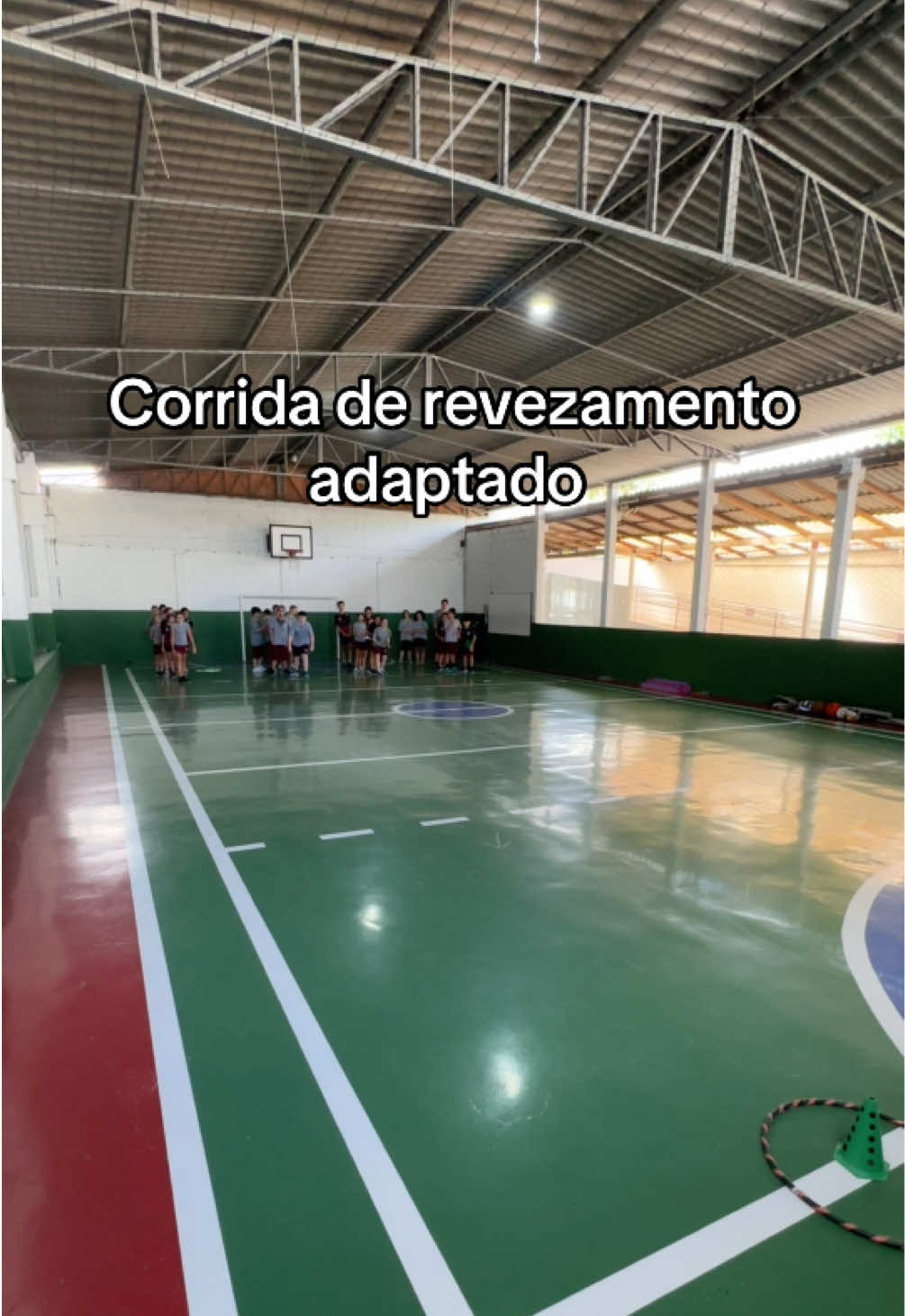 Vamos de desafios 🤪  Corrida de revezamento adaptado  Só vem @colegiomaenatureza #educaçãoinfantil  #escola #brincadeiras  #basquete  #educaçãofísica  #atletismo #fyp #paravoce  #fouryou 