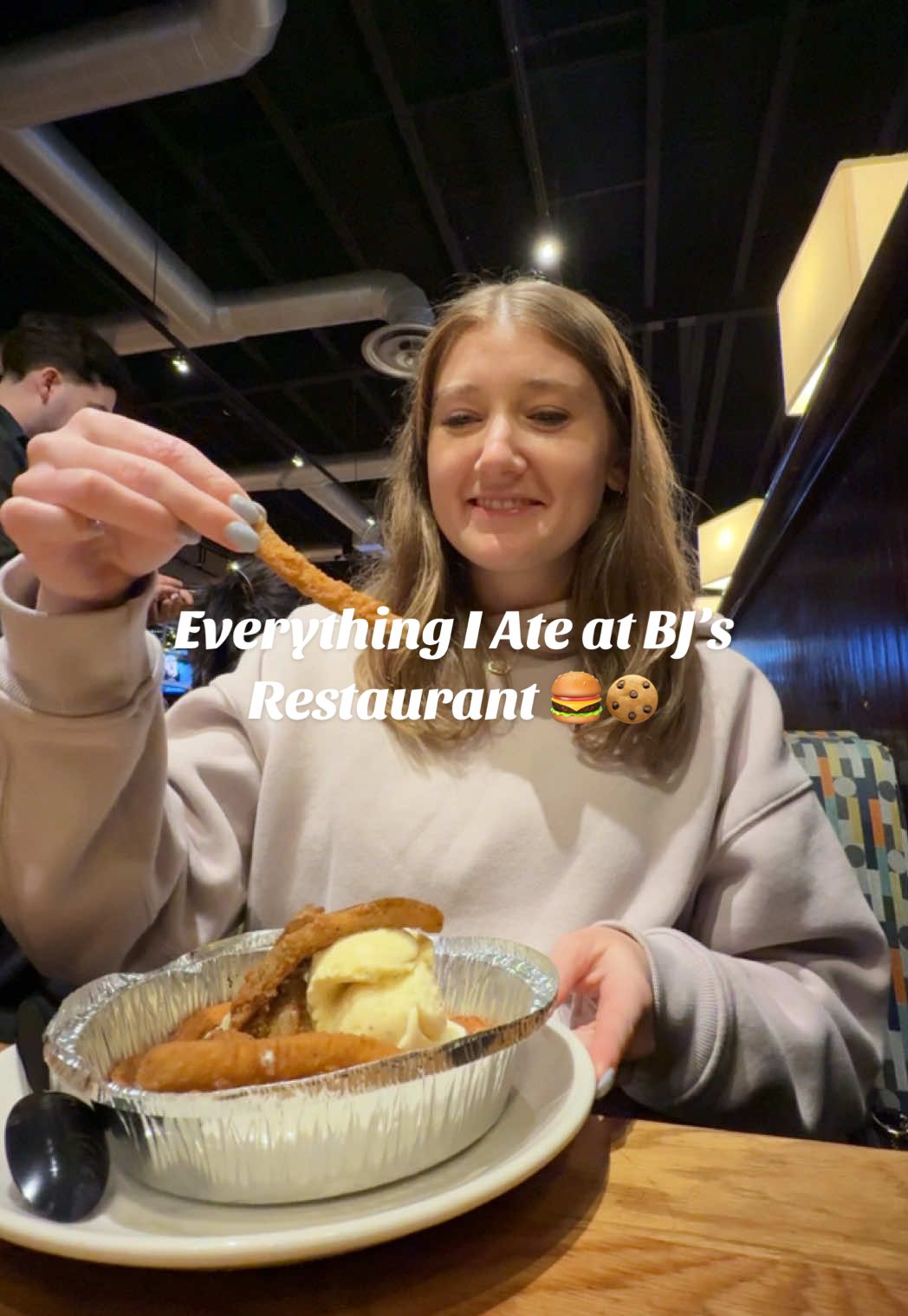 everything I ate at BJ’s Resturant! 🍔🍪 specifically went to try the fryckle pizzokie (fried pickles on a pizookie)😳 @bjsrestaurants  #bjsrestaurant #bjsrestaurantbrewhouse #pizookie #pizookietuesday #frycklepizookie #picklepizookie #pizookies #everythingiate #everythingweate #dessert #Foodie #foodies #foodreview #foodtiktok #FoodTok 