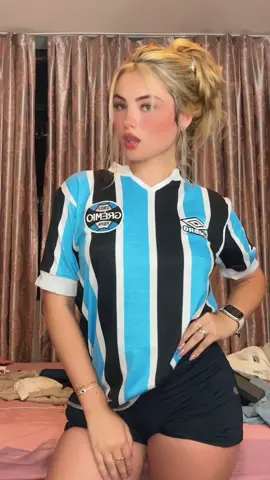 #so estranhando a sobrancelha escura lkkkkk prefiro a minha loira msm 