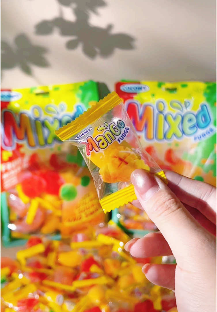 “WARNING!⚠️Sekali makan CoCowy Candy, confirm tak boleh stop!Ada berani nak cuba?#candy #snack #gummies #mixedgummy #fyp 