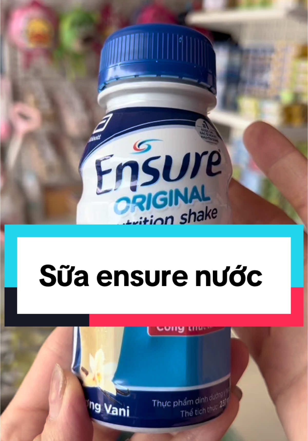 𝗦𝘂̛̃𝗮 #𝗘𝗻𝘀𝘂𝗿𝗲 𝗻𝘂̛𝗼̛́𝗰 𝗽𝗵𝗮 𝘀𝗮̆̃𝗻 𝗱𝗮̣𝗻𝗴 𝗰𝗵𝗮𝗶 💓  👉#Ensure Original 🥛  ▪️Lốc 6 chai sữa Ensure pha sẵn. hương vanilla  ✔️Ensure dạng nước là sản phẩm dinh dưỡng đầy đủ và cân đối cho người lớn  ✔️Hỗ trợ tiêu hóa, thích hợp để thay thế hoàn toàn bữa ăn  ✔️Dùng ăn bổ sung cho người cần cải thiện tình trạng dinh dưỡng, người bệnh cần phục hồi #xuhuong #suaensurenuoc 