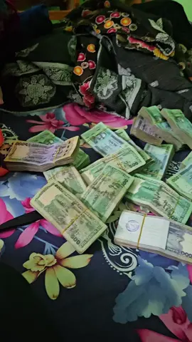 #taka টাকাই জীবনের সব তাই টাকা কামাও #viralvideo #foryoupage #everyone 