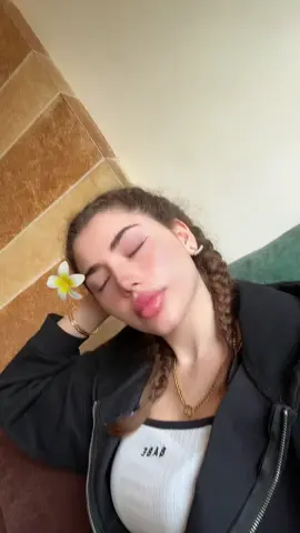 🤣🤣🤣#foryoupage #talinejouniii #lebanon🇱🇧 #nails💅 