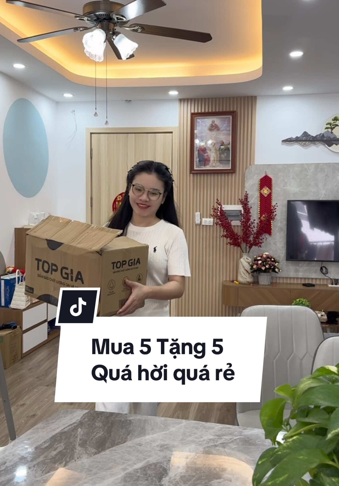 Mua 5 tặng 5 tổng 10 bịch giấy rút treo tường Topgia.  Chất lượng vẫn vậy, bao bì đẹp hơn .Dùng vài tháng mới hết #giayruttreotuong #topgia #giaycaocap #mepepssi #xuhuong 