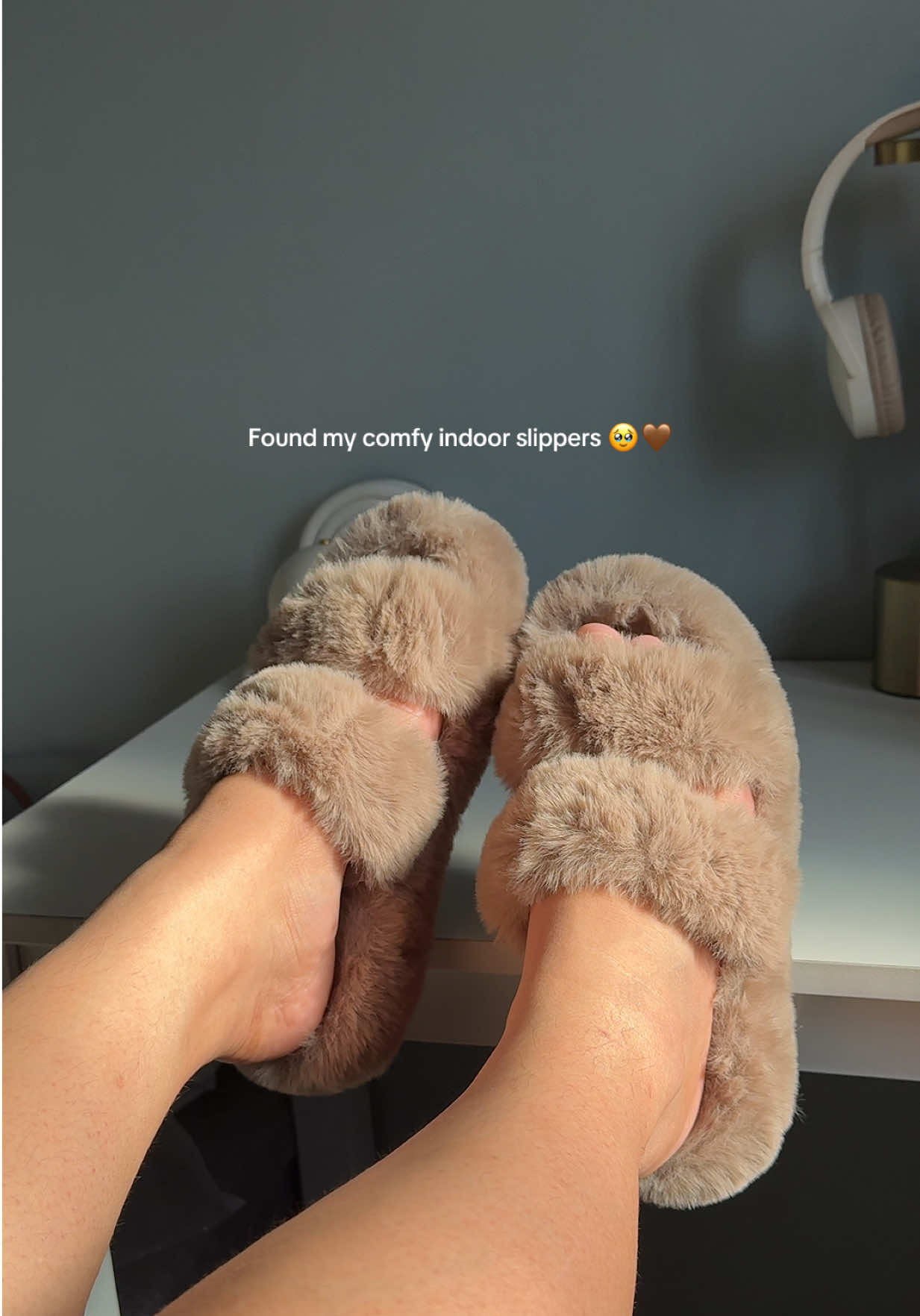 FUR SLIPPERS | COMFY SLIPPER 🤎 #koreanslippers #furslippers #comfyslippers #slippers 