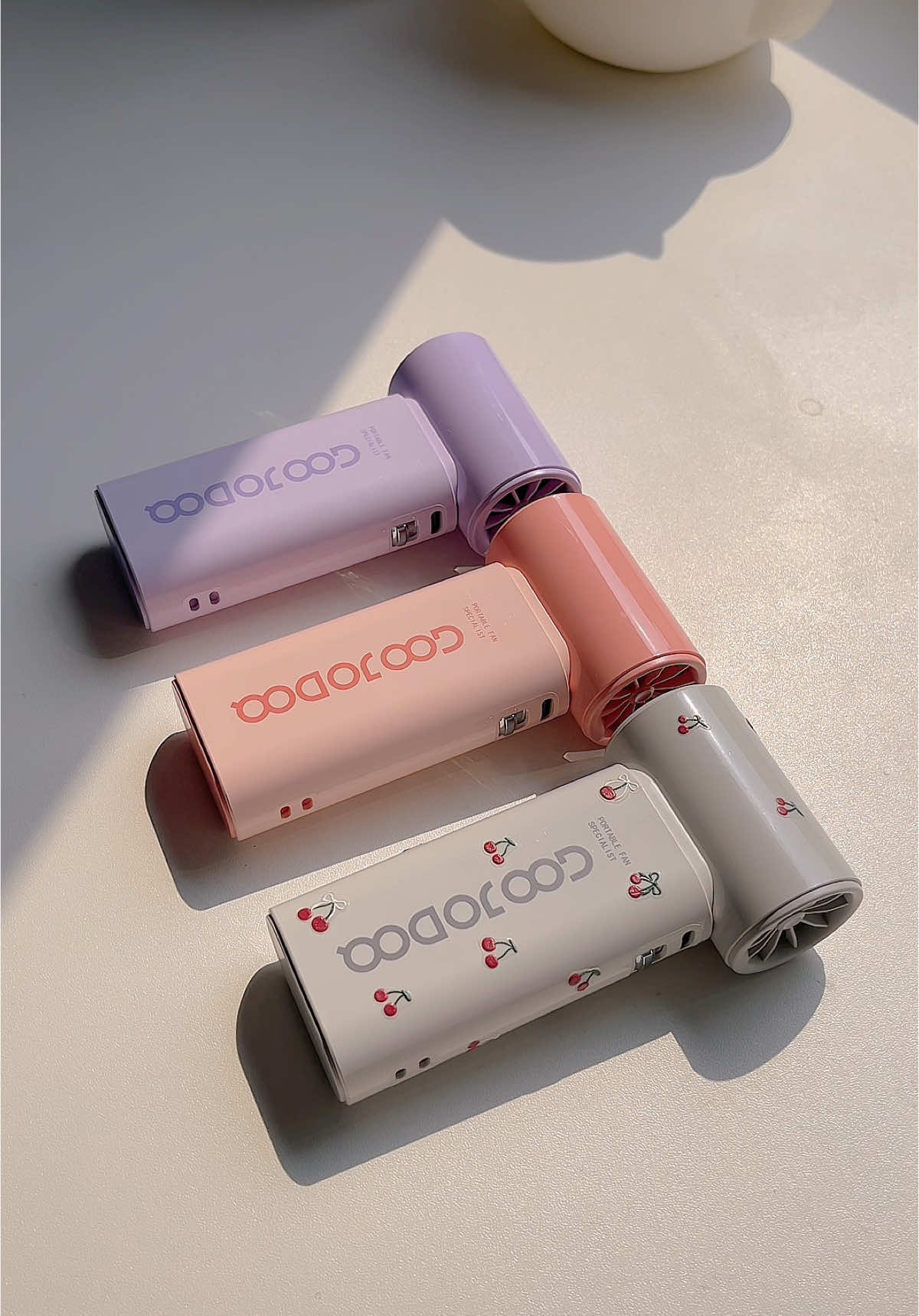 ใช้ดีจนต้องกดมาเพิ่ม#พัดลม #พัดลมพกพา #พัดลมคล้องคอ #พัดลมไร้สาย #พัดลมมือถือ #พัดลมมินิมอล #พัดลมมินิ #พัดลมgoojodoq #goojodoq #ร้อน  #คลายร้อน 