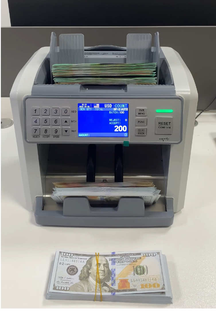 The sound of counting money#moneycounter #billcounter #coutingmachine #visa #voice #Bank #currencymachine 