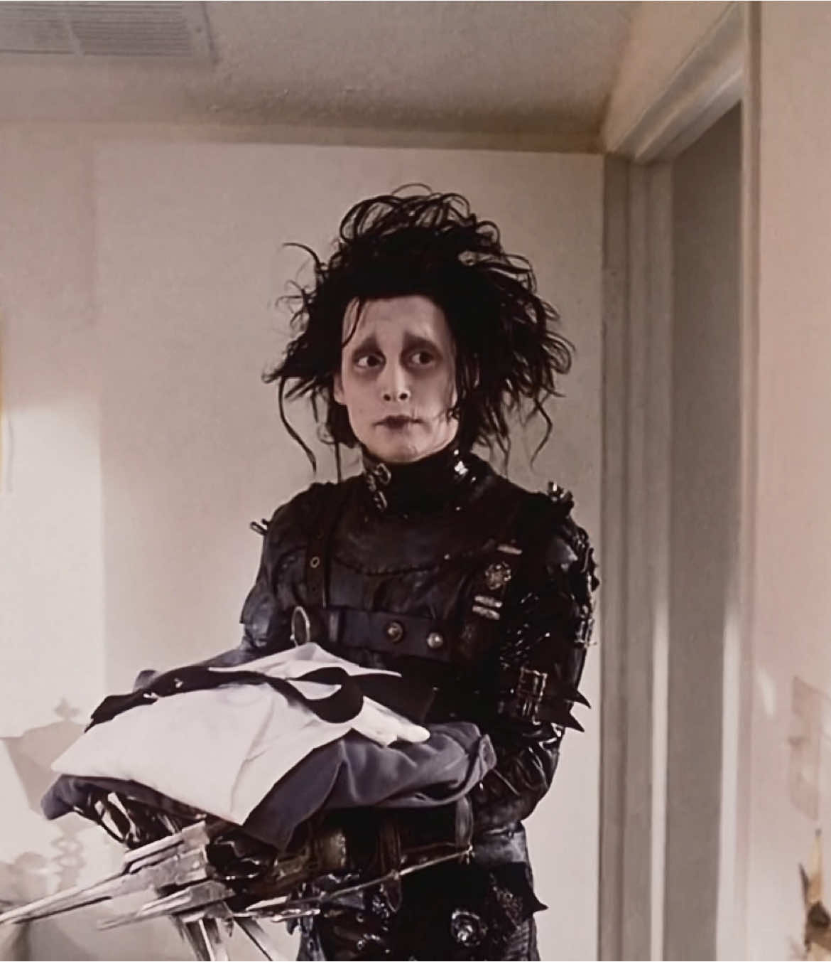 forever my fav movie #fyp #edwardscissorhands #edwardscissorhandsedit #johnnydepp #viral #foryoupage 