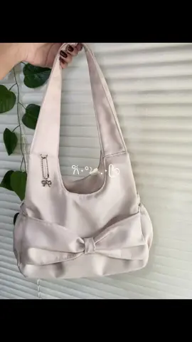 tas lucu bukan cuma aesthetic tapi muat banyak barang🤩🫰🏼 #fypage #xyzba #4you #fyp 