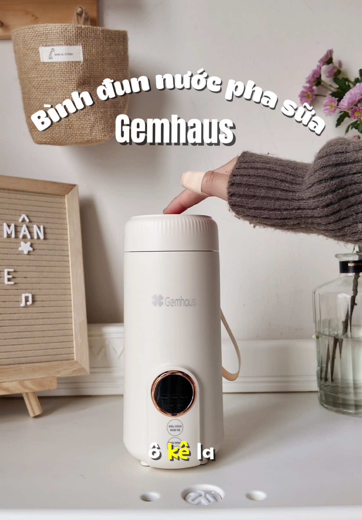 Ngân sách thấp, không thường đi tới những nơi thiếu điện thì đây là một lựa chọn tiết kiệm mà chất lượng và sự tiện dụng vẫn ổn áp nha mấy bà ơi. #mecucman #mebimreview #mebimsua #binhdunnuocphasua #binhdunnuoc #xuhuong #viral #mevabe #mebauthongthai #gemhaus 