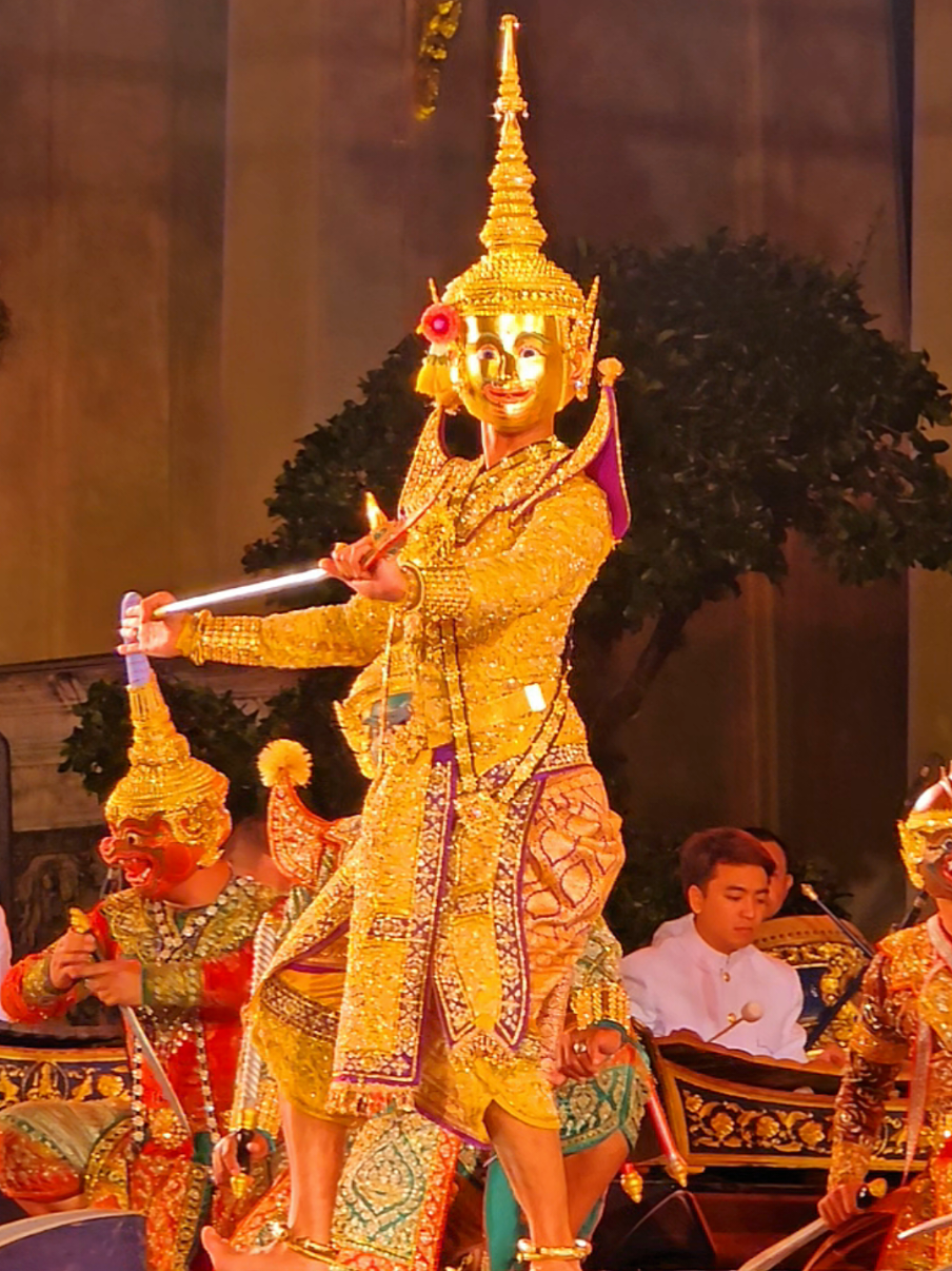 ❝ ร่างทองของพระลักษมณ์ ❞  . ภาพการแสดง : 