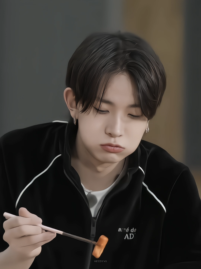 very cutesy heeseung #enhypen #heeseung #bambi #hyung #engene #viral #trend #unflop #kpop #kpopfypシ #kpopfyp #fyp #fypシ゚ #fypp #heedyvi #01 