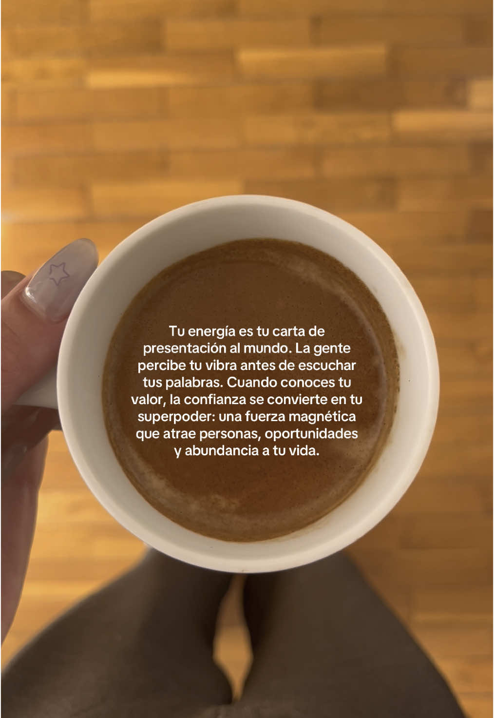 Lo que transmites decide lo que atraes. ✨ #crecimientoespiritual #energía #leydelaatraccion 