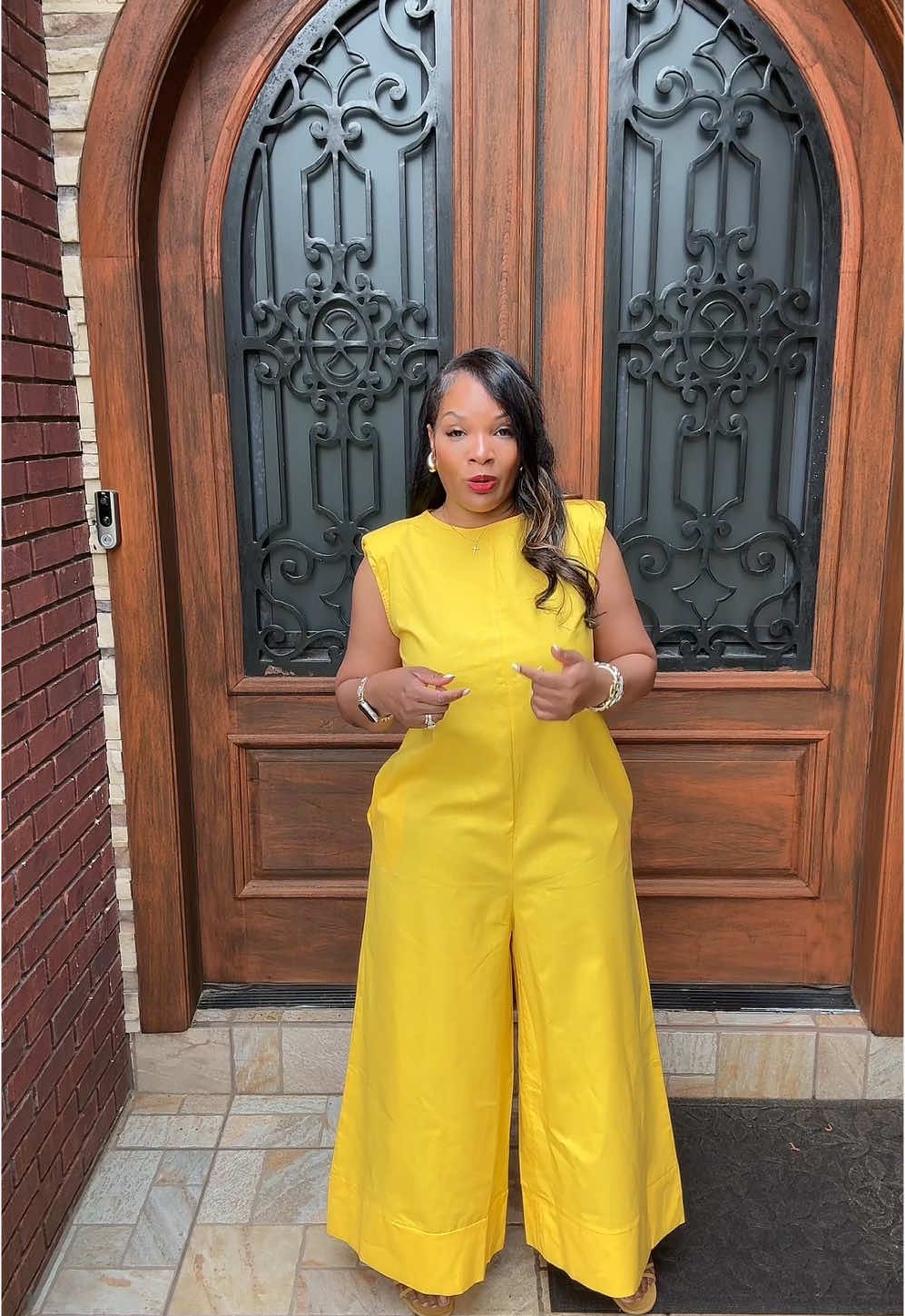 This jumper is screaming Spring Ready!! Choose your favorite color! ✨✨ #jumper #jumpsuit #outfitinspo #outfit #outfitinspo #springtok #springglowup #fashionstyleinspo #womensclothestiktokshop #wardroberefresh #creatorsearchinsights @UOOZEE US @Uoozee_Mary 