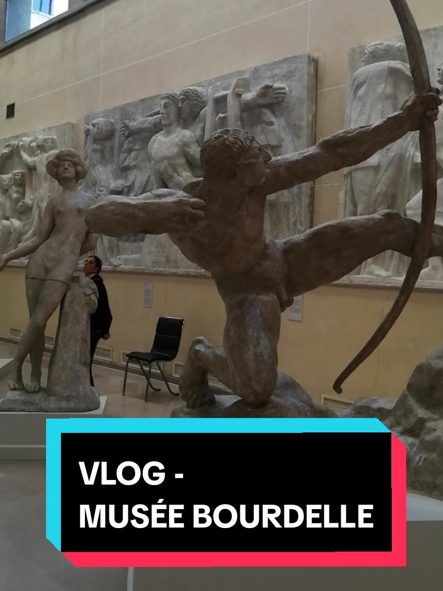 Abonnez vous pour être des meuf chargées en haut et en bas en faiiiiit ✨🍑 @Ville de Paris @Paris Musées  avouez j'ai fait un bon taff  #musee #Vlog #girlssupportgirls 