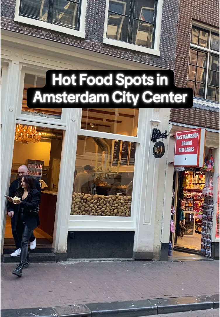 If you were already thinking of them, do it ! 🤤  #hotfoodspotsinamsterdam #placestoeatinamsterdam #amsterdamfood #amsterdamfoodguide #amsterdamfoodspots #amsterdamcity