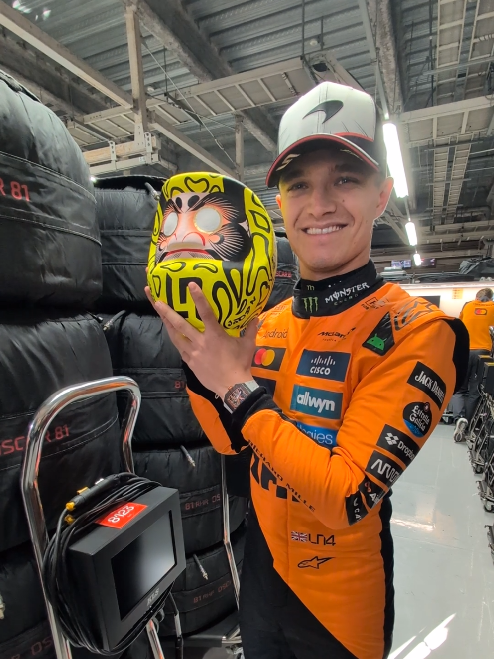 A special gift for Lando 🎁🤩 #McLaren #F1 