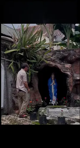 Pakailah hidupku sebagai alat-Mu, seumur hidupku #lagurohani #liriklagu #katolikukeren✝️😊 #rohanikatolik🙏😇 #rohani_kristen #indonesia🇮🇩 