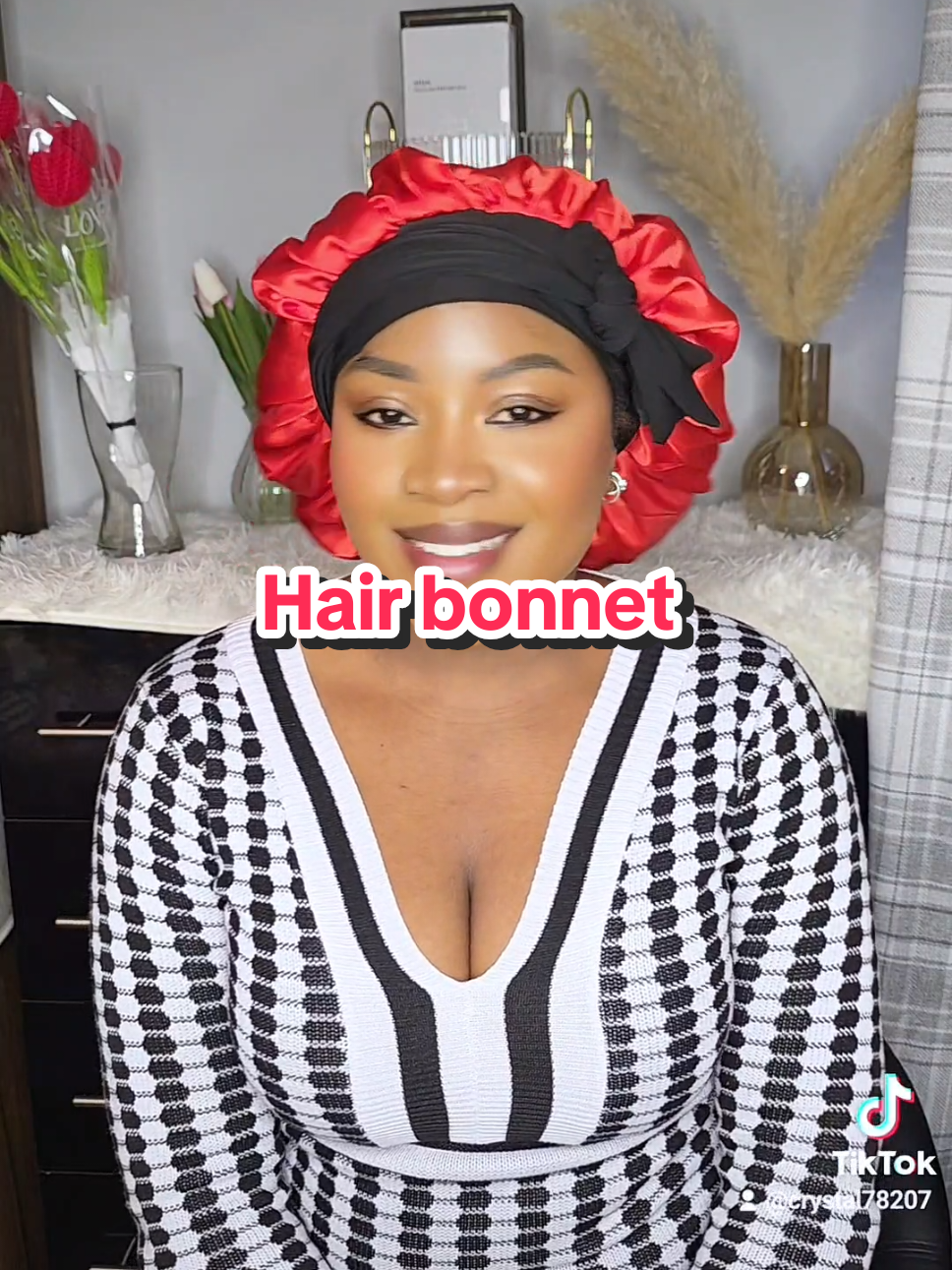 don't let your hair get damaged while you sleep #hairbonnet #haircare #silkbonnet #frezzfree #protectyourhair #beautysleep #fyp #springsales #tiktokshop #tiktokmademebuyit 