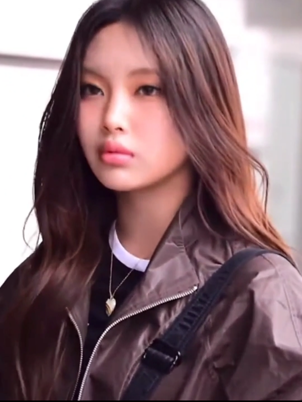 my mood booster 📈 #hyein #NJZ 