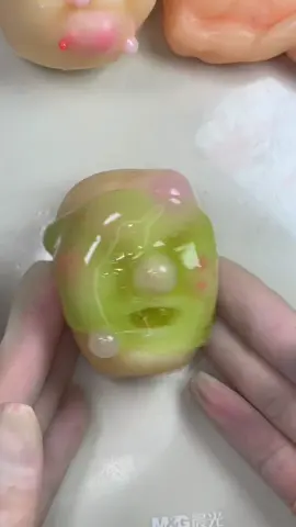 Play with me to inject acne#pimplepoppin #Relaxation #asmr #SatisfyingToys #StressBuster #playzapx #DIYToys #relax 